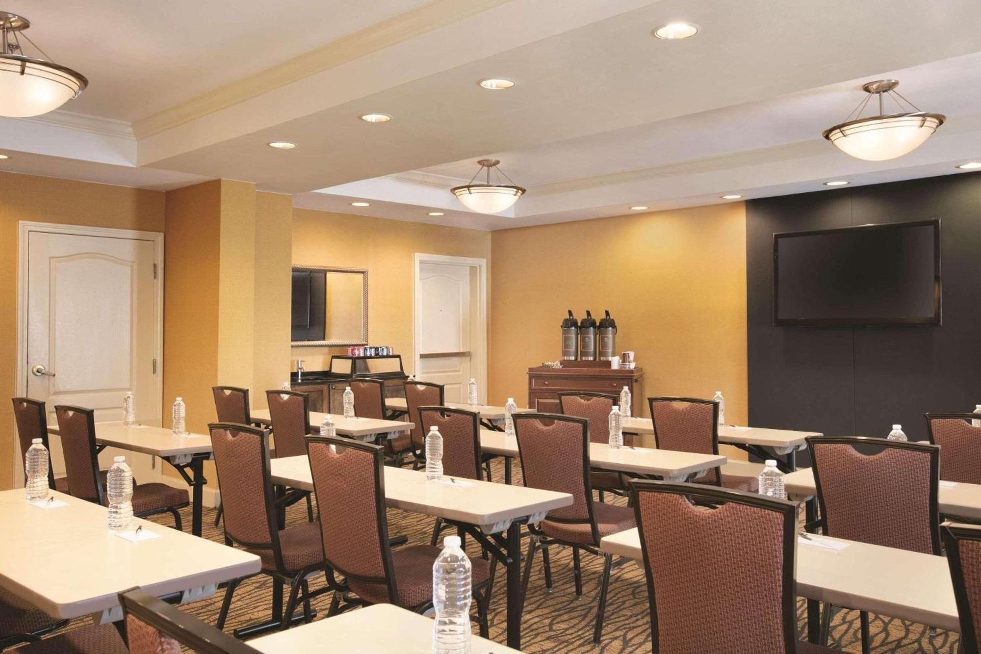 Country Inn & Suites By Radisson, Atlanta Airport North, Ga Ngoại thất bức ảnh